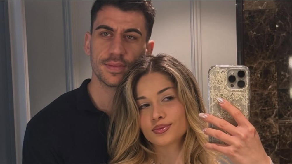 Φειδίας για γάμο: «Βάλαμε σε μπελάδες τους καλεσμένους με το dress code, έχουν αγχωθεί για το τι θα φορέσουν» [βίντεο]